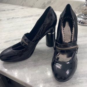Black Silver BCBG Heels Pumps